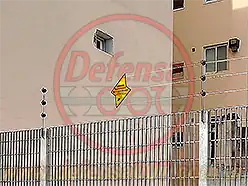 Instalación de cerco eléctrico sobre reja. Zona Florida.