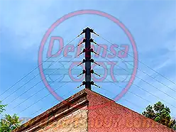 Instalación de cerco eléctrico sobre muro. Zona El Palomar.