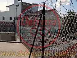 Instalación de concertina romboidal de 150 cm en terraza.